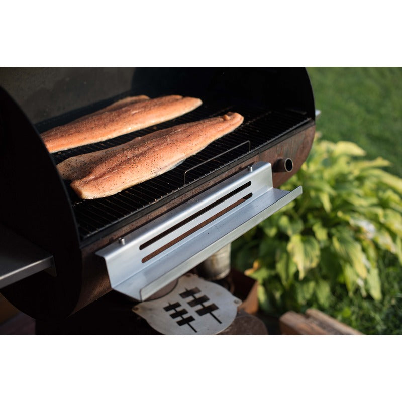 GrillSymbol BBQ Smoker Smoky Beast Salmon