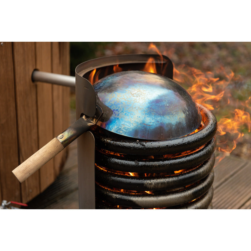 Weltevree_Dutchtub_Wood_wok heating on coil