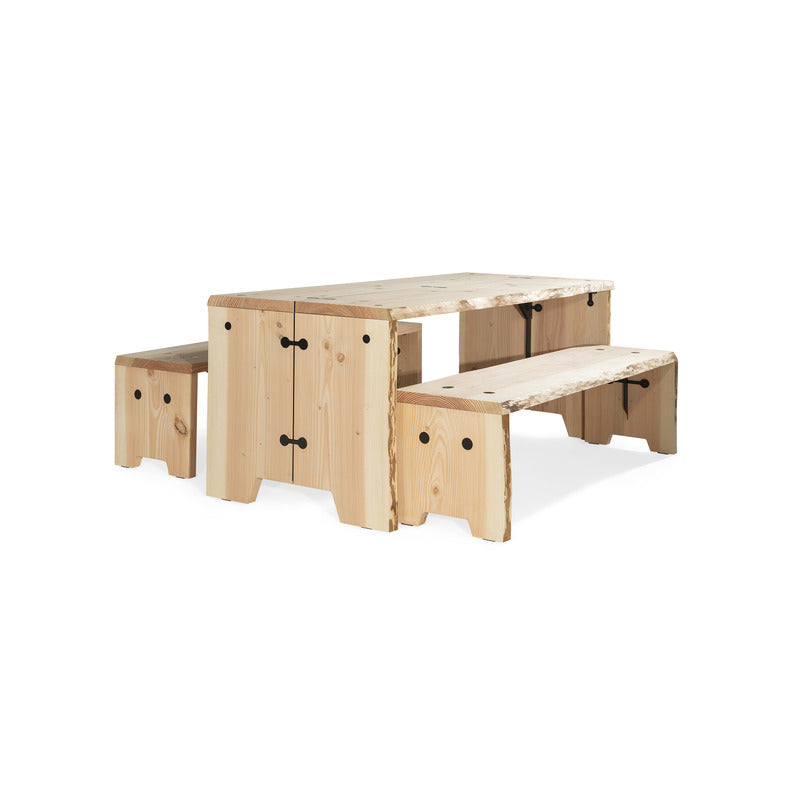 Weltevree_Forestrytable_RAW_Studio_front angle view with bench