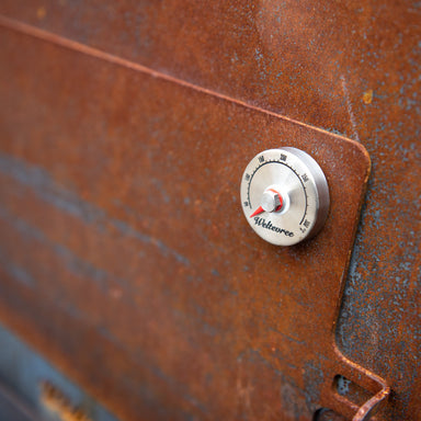 Weltevree_Magnetic_Thermometer_Gallery_rust close up